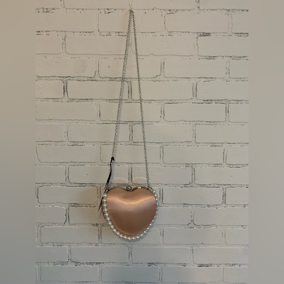 True Decadence heart clutch bag - Picture 4 of 10